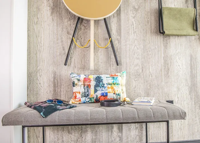 Moxy Downtown Hotel 3*