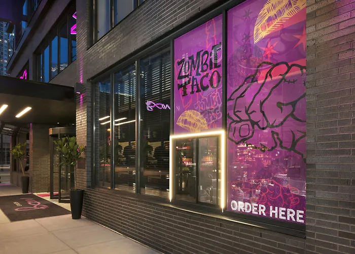 Hotel Moxy Downtown Chicago