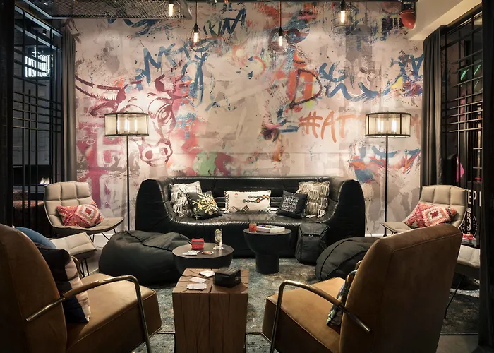 Moxy Downtown