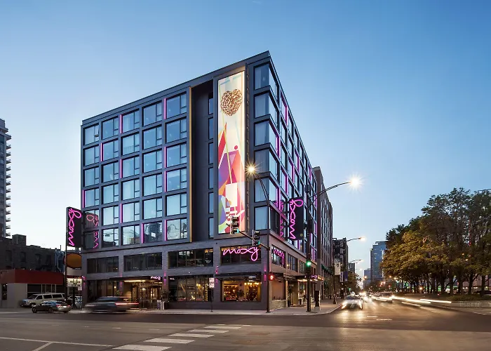 Hotel Moxy Downtown 3*