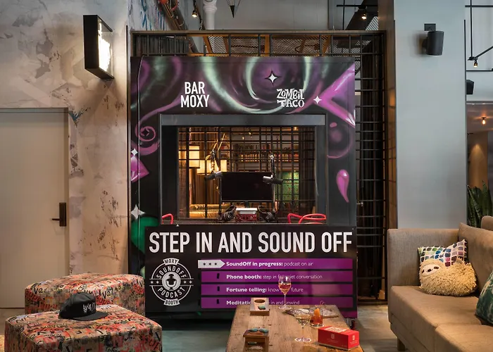 Hotel Moxy Downtown