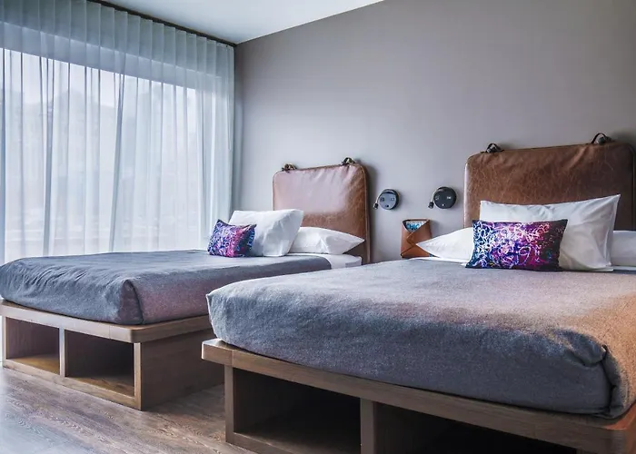 Hotel Moxy Downtown 3*